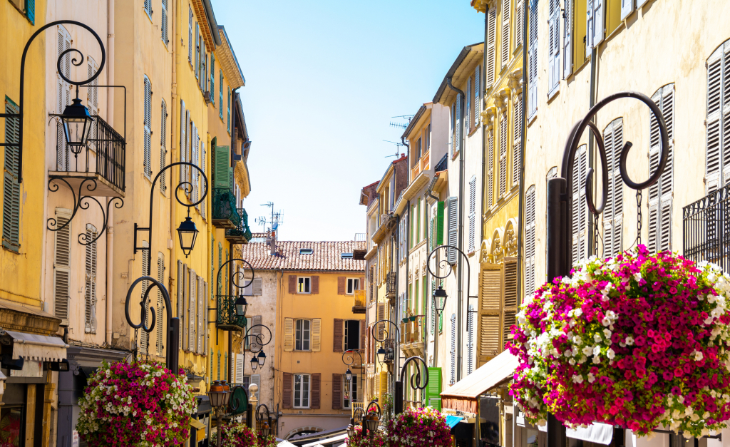 Vente de Propriétés de Luxe à Antibes