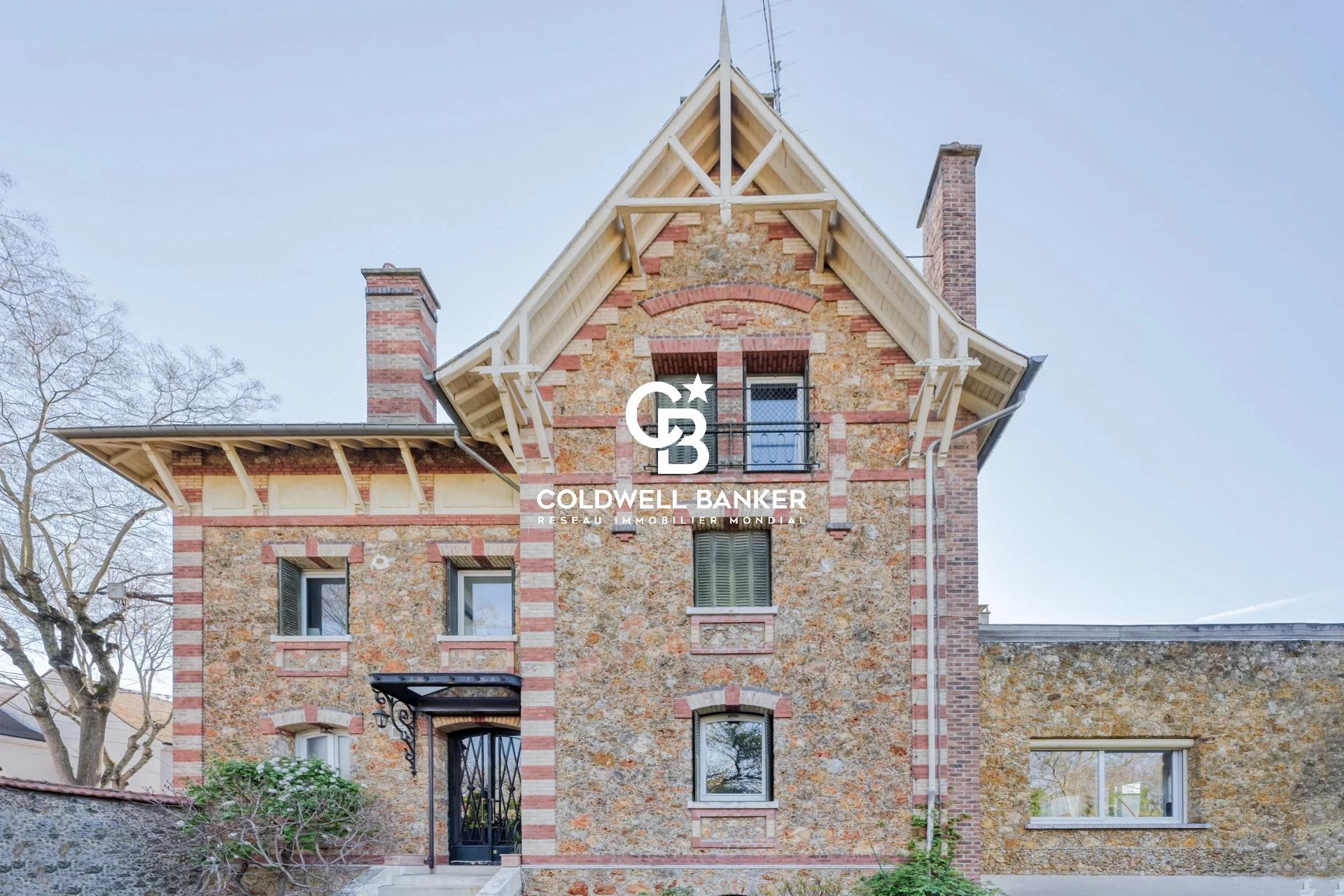 Luxury private mansions for sale France Propriétés Charme