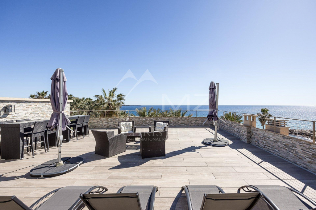 Luxury Sea View Homes for Sale in France