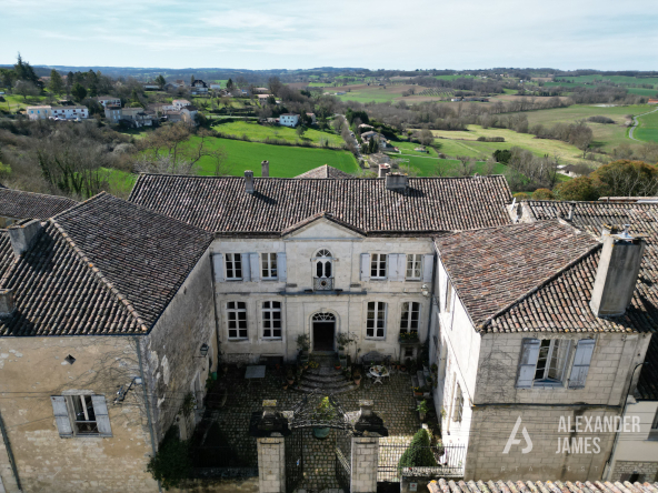 Ads for Châteaux for Sale in Dordogne: A Journey Through Time
