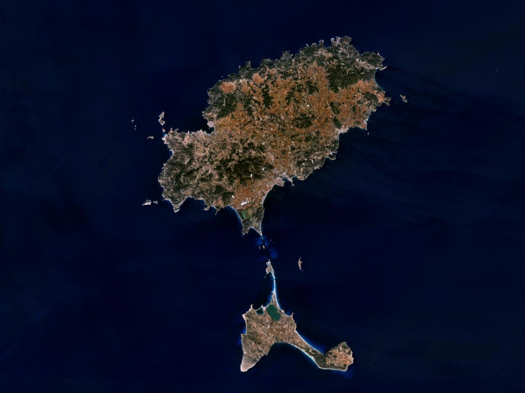 Villas for Sale with Private Beach Access in Ibiza – Your Coastal Paradise