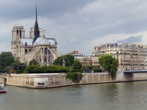 Appartements de luxe à vendre sur l’Île de la Cité à Paris : adresse prestigieuse, au cœur de l’histoire, pour un investissement immobilier d’exception.