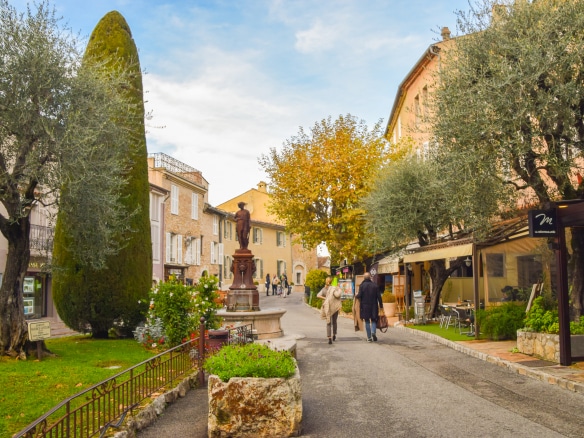Luxury real estate photo | Charming Properties