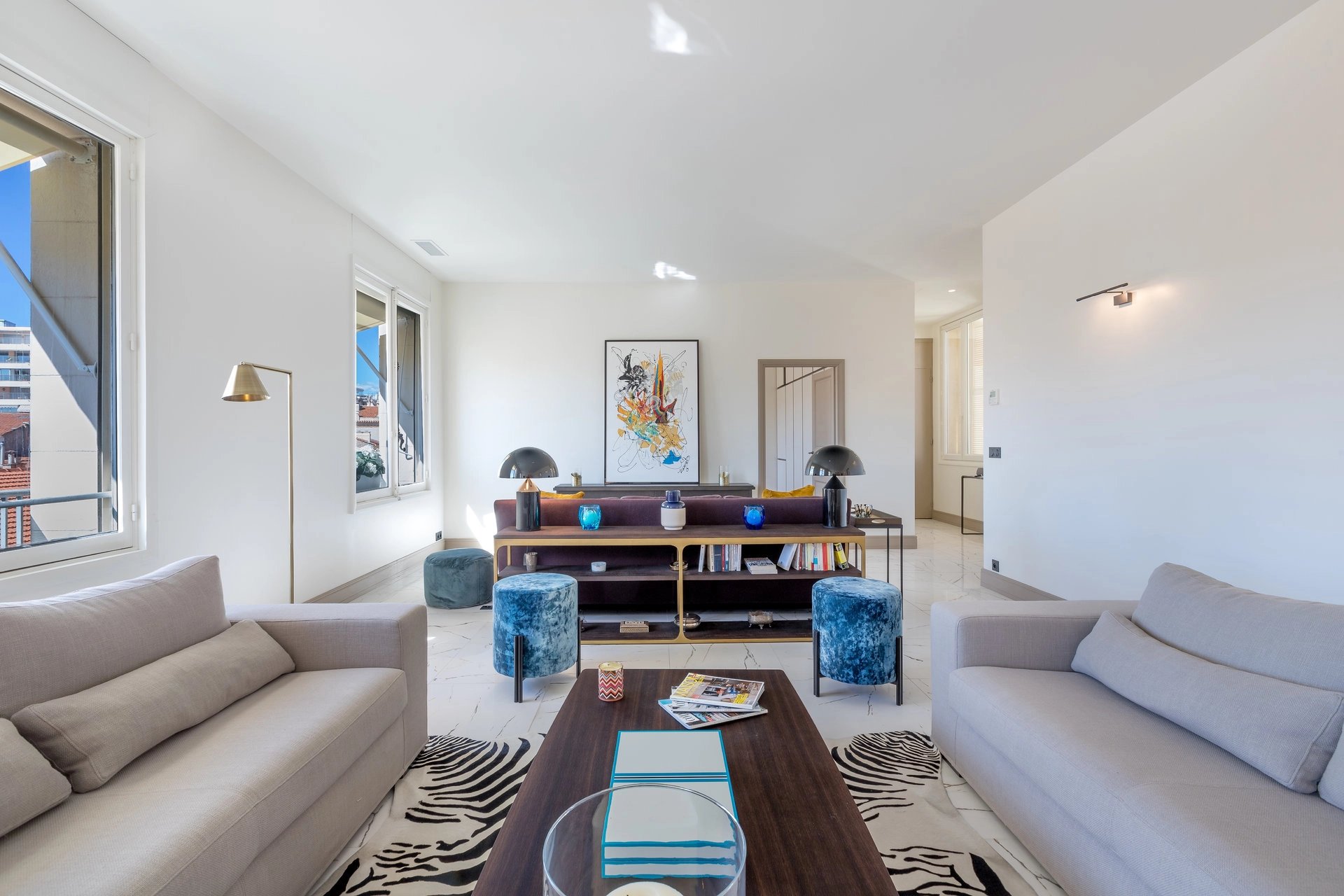 Découvrez les appartements de charme à vendre à Cannes Banane. Profitez d'un emplacement idéal, d'une ambiance cosmopolite et d'un large choix de biens d'exception.