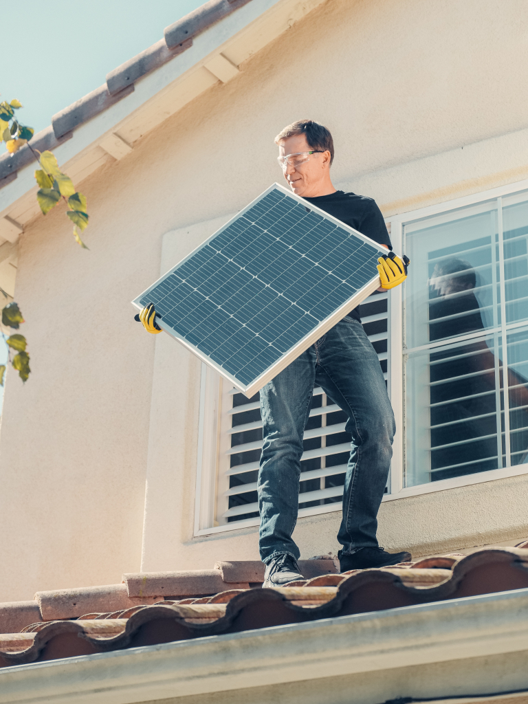 Explorez comment l'immobilier de luxe intègre des solutions écologiques pour un avenir durable. Des maisons haut de gamme respectueuses de l'environnement et de l'énergie.