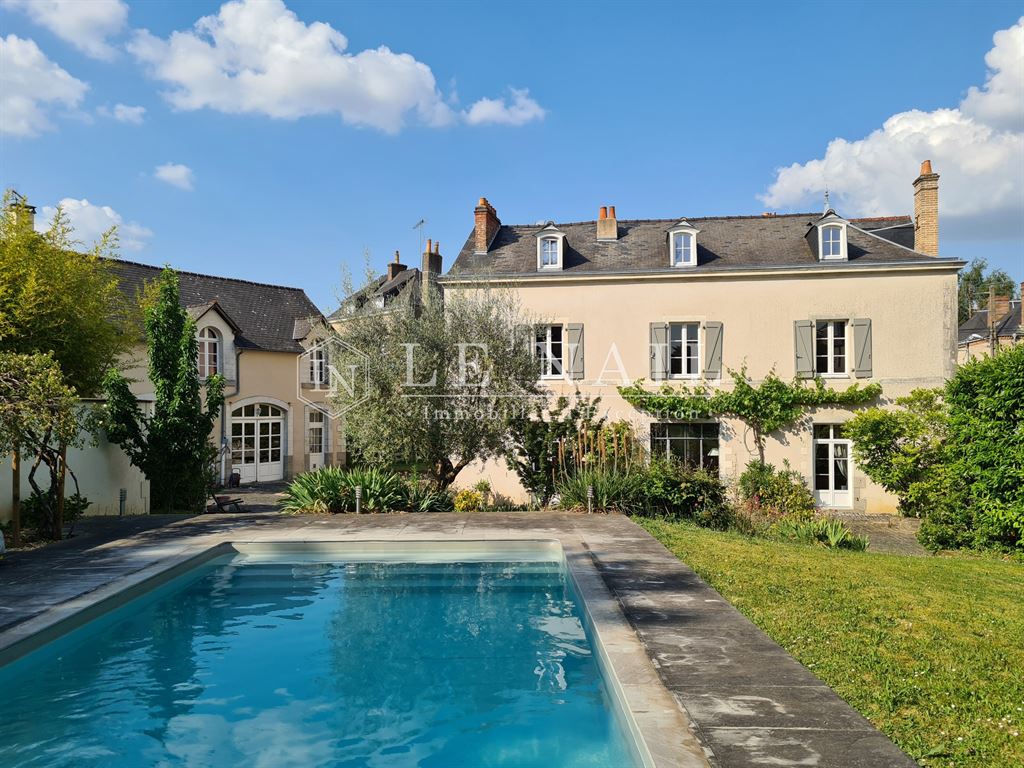 Vente Immobilier de Luxe à Laval : Un Cadre de Vie d’Exception