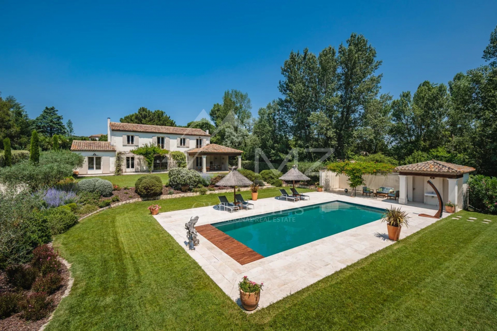 Vente de Propriétés de Luxe dans les Bouches-du-Rhône : Bastides, Villas et Demeures d’Exception