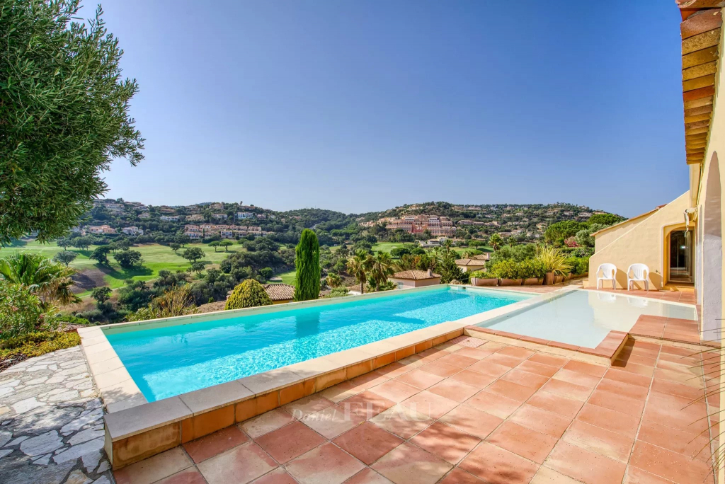 Immobilier de Luxe dans le Var : Tendances et Perspectives