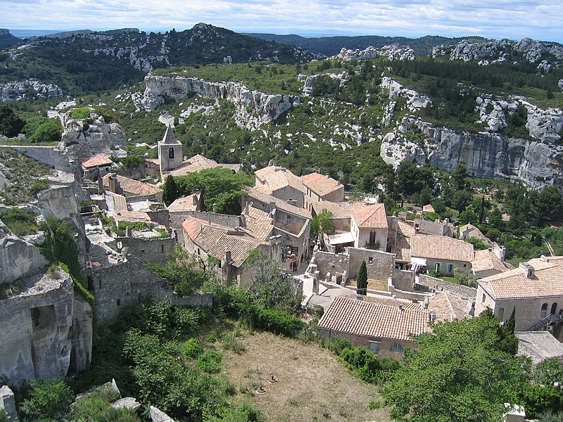 Découvrez les ventes immobilières de luxe aux Baux-de-Provence et trouvez la propriété de vos rêves parmi les plus belles maisons, villas et mas de la région !