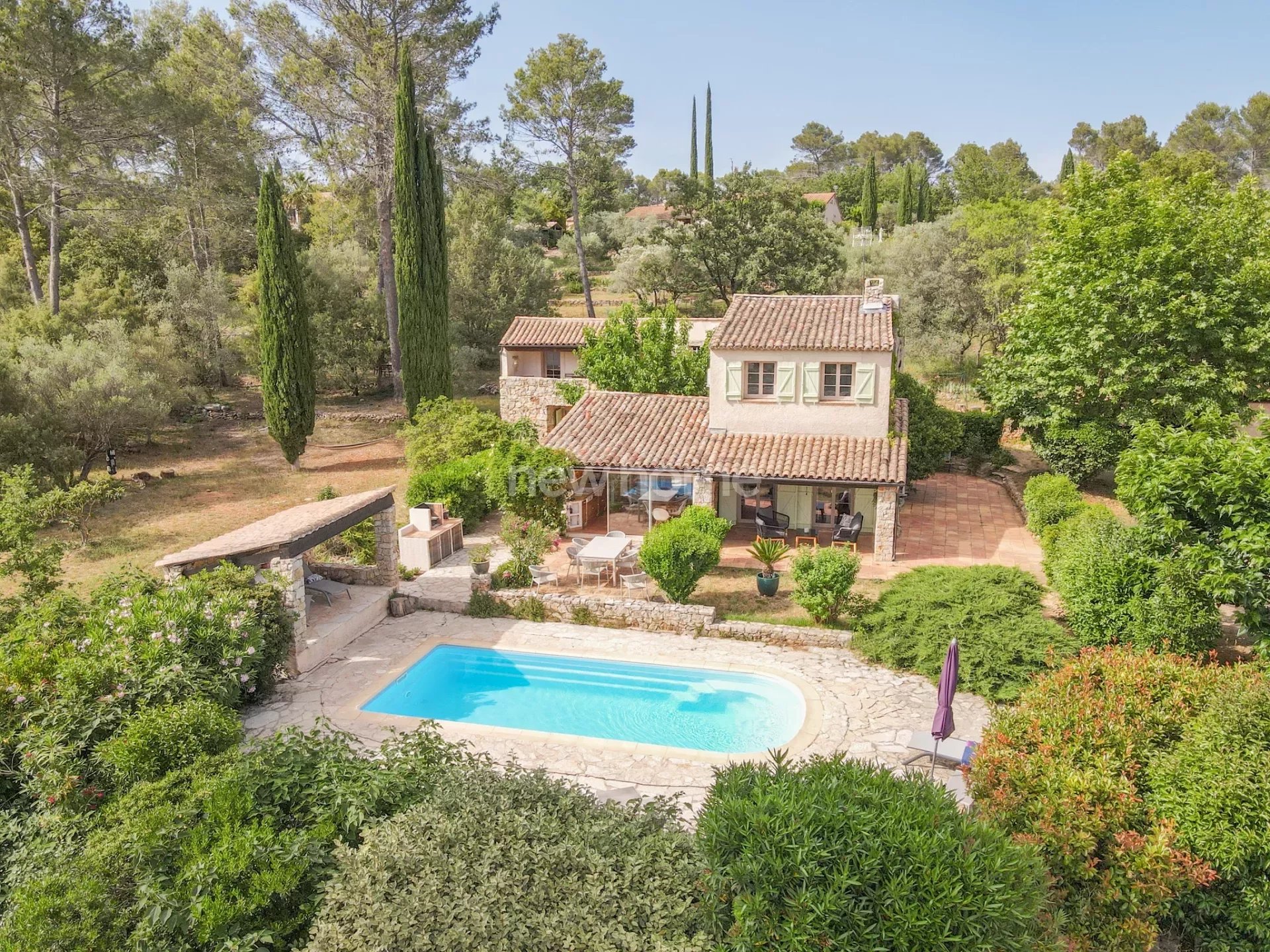 View listings for luxury houses, villas and properties for sale in Lorgues, a Provençal village renowned for its peaceful setting and exceptional residences.