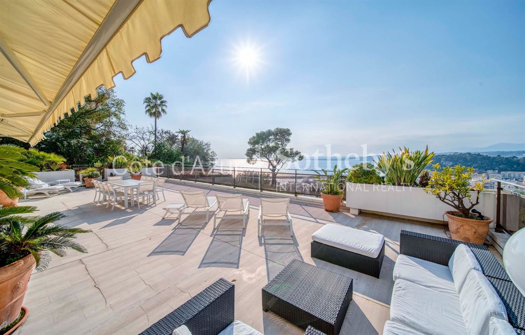 Découvrez nos annonces d'appartements, villas et propriétés de luxe à Mont Boron, Nice. Investissez dans une propriété d'exception sur la Côte d'Azur.