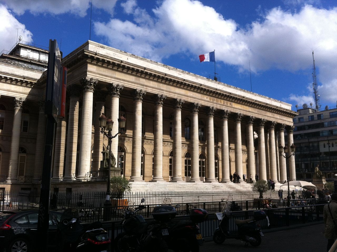 Vente d’Appartements de Luxe à Paris 2 : Élegance et Raffinement au Cœur de la Capitale