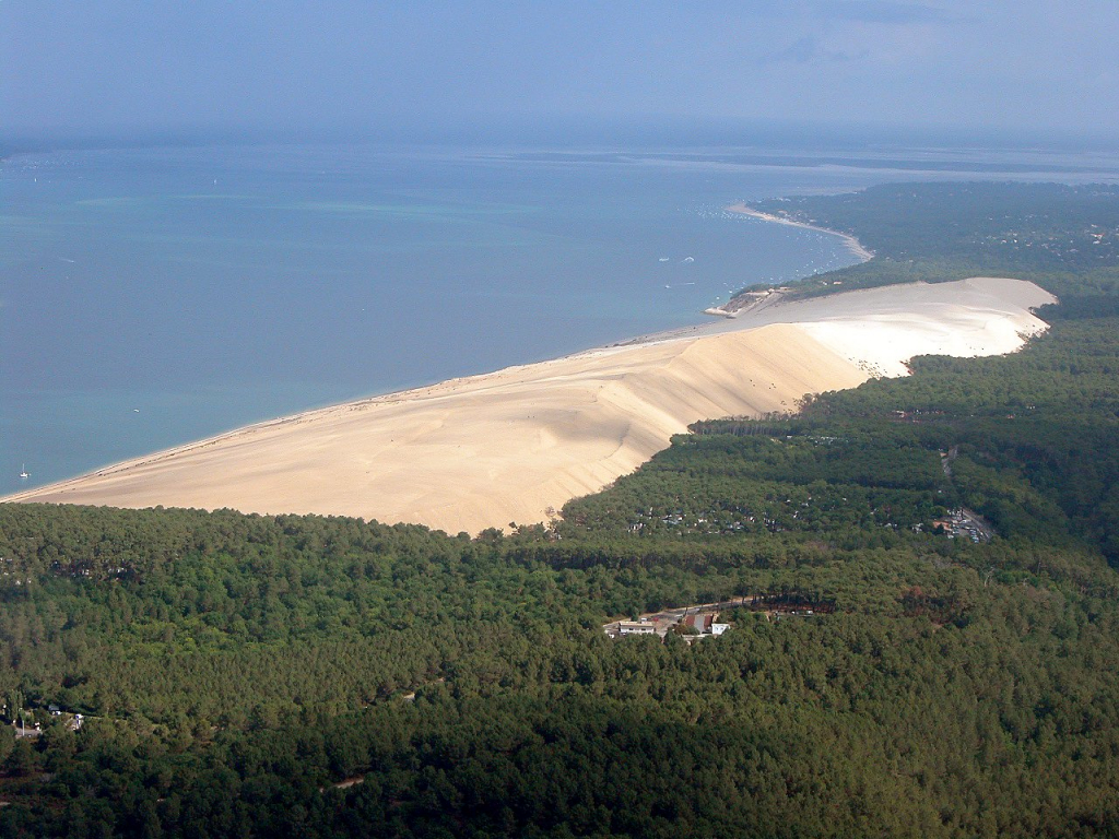 Explorez les endroits incontournables du Bassin dArcachon Dune du Pilat Cap Ferret villages ostréicoles et plus encore Découvrez des paysages exceptionnels en bord de mer