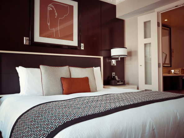 Discover our advertisements for the sale of lodges in France and guest rooms in France available, whether by the sea, by the countryside or in the mountains.