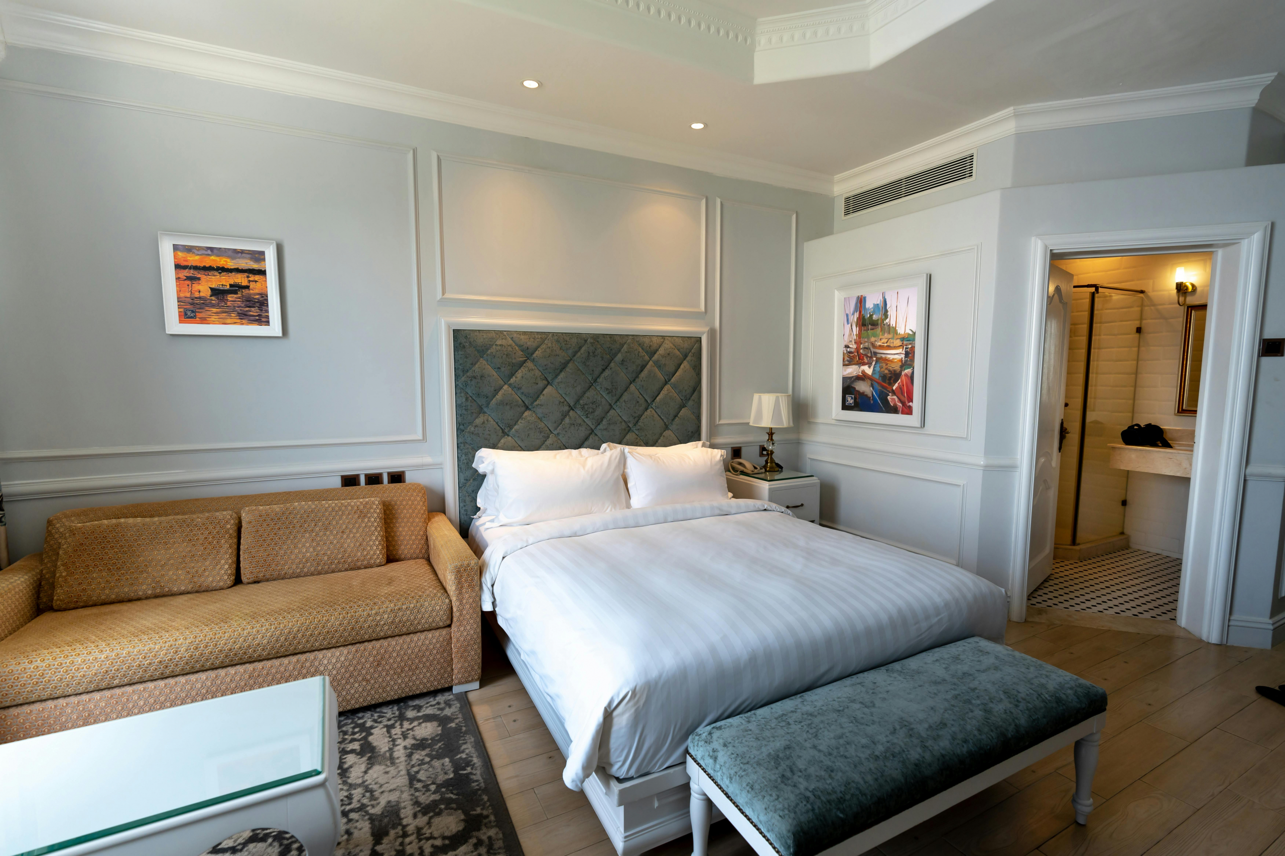 Chambres dhôtes et gîtes de luxe des propriétés uniques pour un investissement rentable - Propriétés de Charme - wwwproprietesdecharme.com