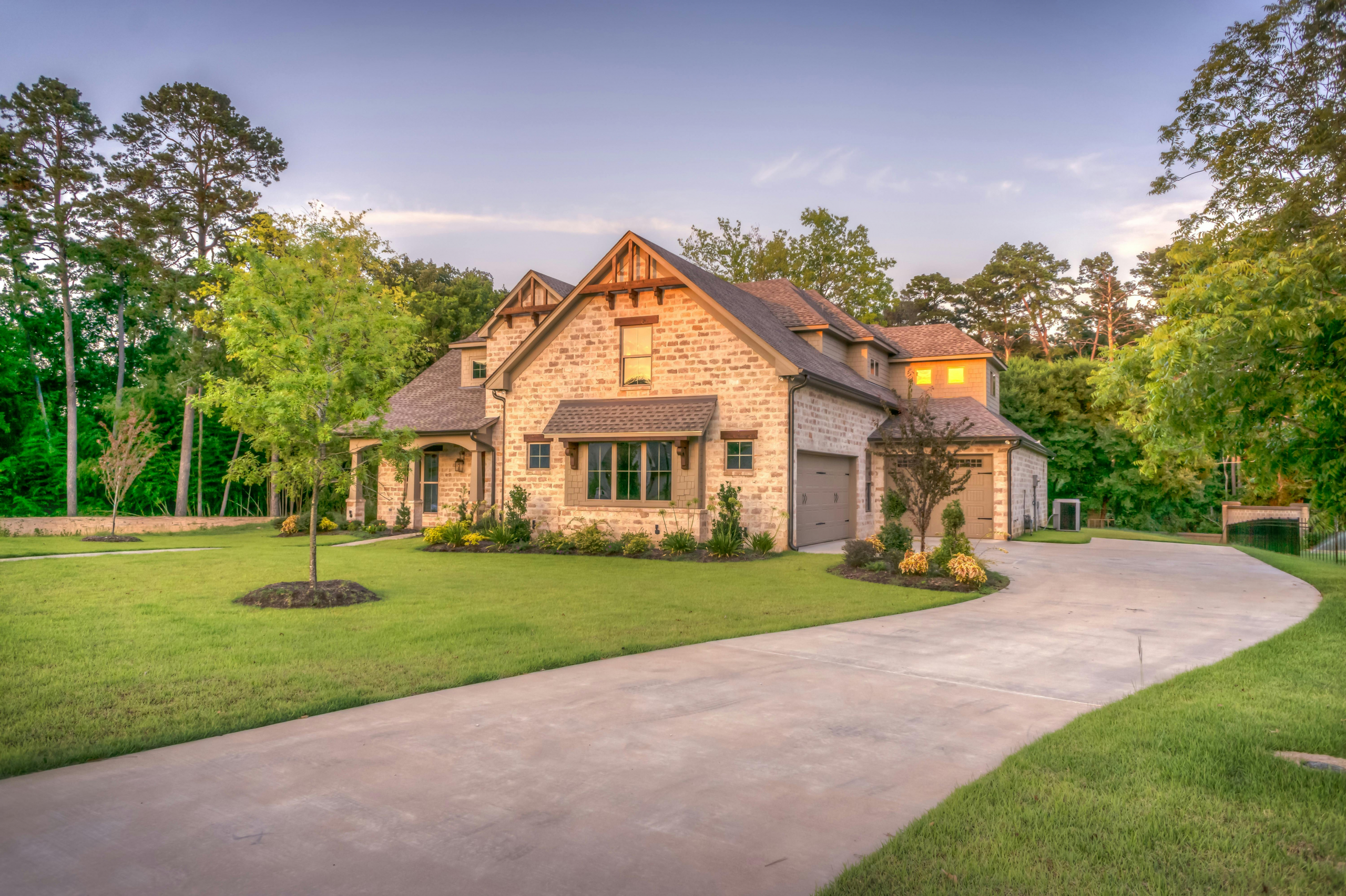 Importance stratégique des sites de petites annonces immobilières, des conseils pour réussir, et les perspectives d’évolution du secteur immobilier digital.