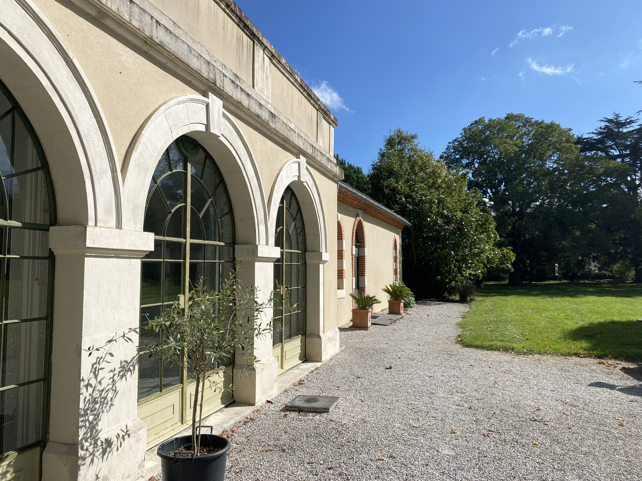 Vente Maison de maître rénovée de 491 m² avec parc et chapelle près de Castres 16 | Propriétés De Charme Maison de maître de 12 pièces à vendre près de Castres – 890 000 €