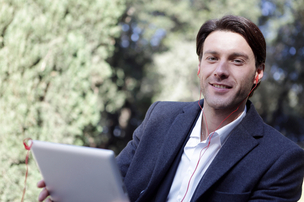 Découvrez des exemples concrets de ventes réussies de propriétés de luxe grâce à une approche différenciée et aux témoignages de clients satisfaits. ✨