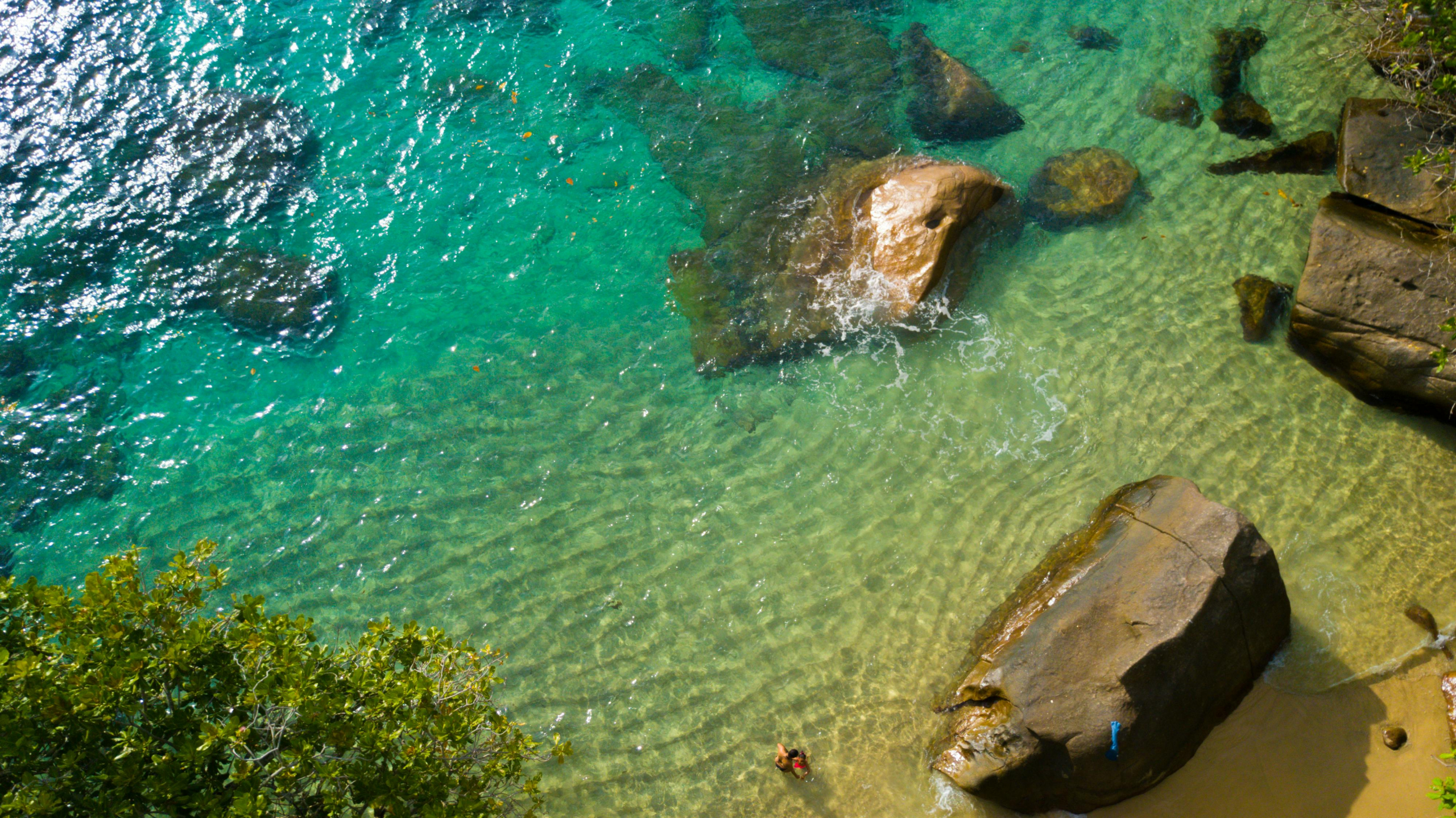 Vente et Achat de Biens Immobiliers de Luxe aux Seychelles.Découvrez comment acheter ou vendre des biens immobiliers de luxe aux Seychelles réglementations, types de propriétés, avantages et opportunités uniques.