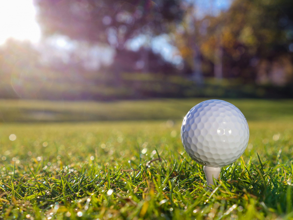 Achat de villas de luxe et de propriétés sur un golf. Un cadre unique, des équipements haut de gamme et une qualité de vie incomparable. Propriétés De Charme.