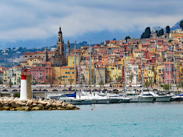 Immobilier de luxe dans les Alpes-Maritimes : Villas et Domaines d'Exception