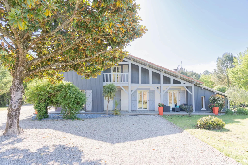 Sanguinet Une Villa Idéale Entre Lac Forêt et Charme Naturel