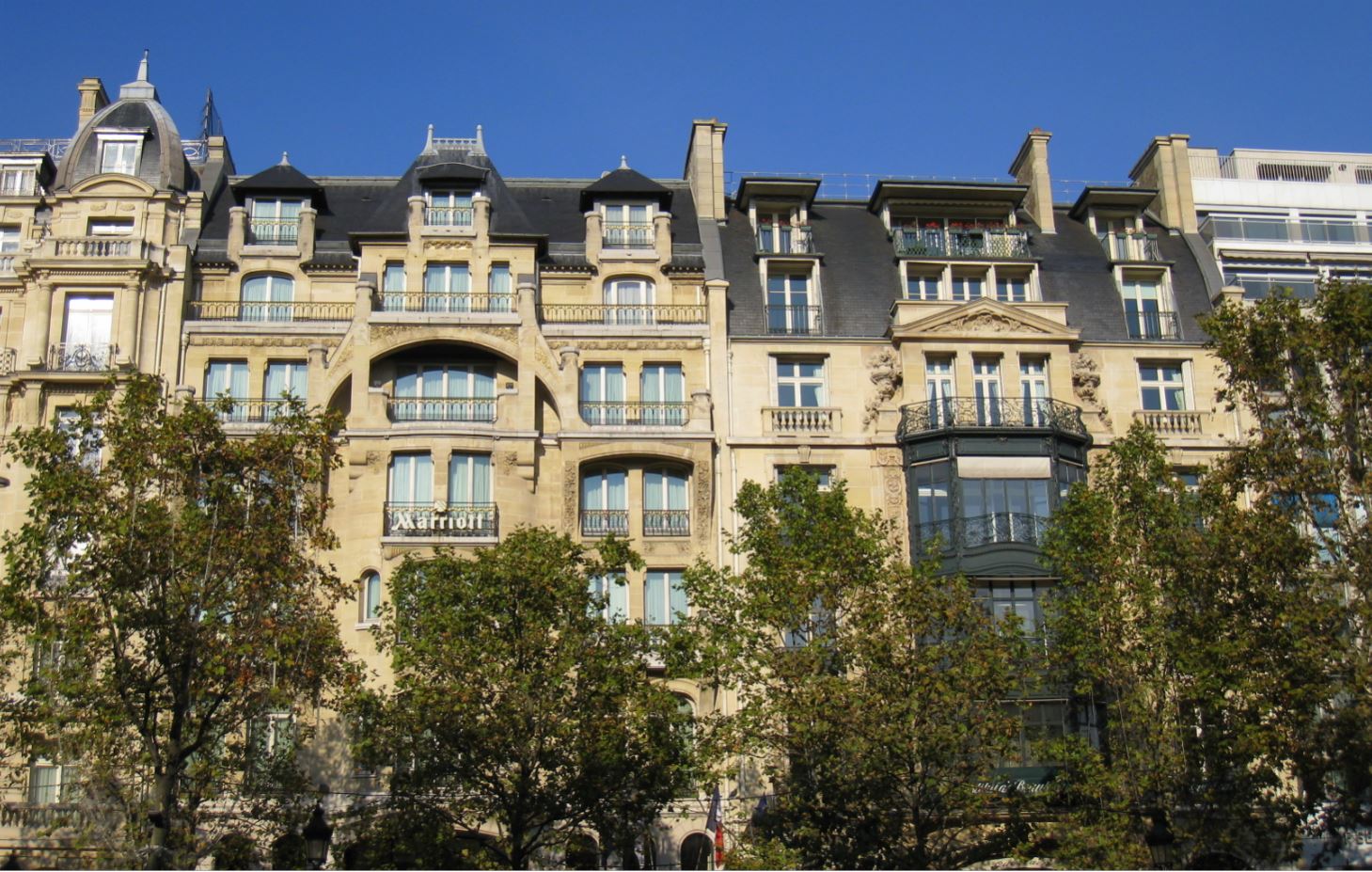 Vente appartements haussmanniens et anciens de particulier à particulier publiez sans agence ni commission sur Propriétés de Charme