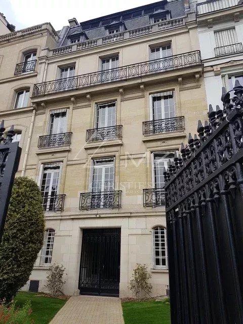 Private mansion for sale Luxury property Paris 16th Avenue Foch
