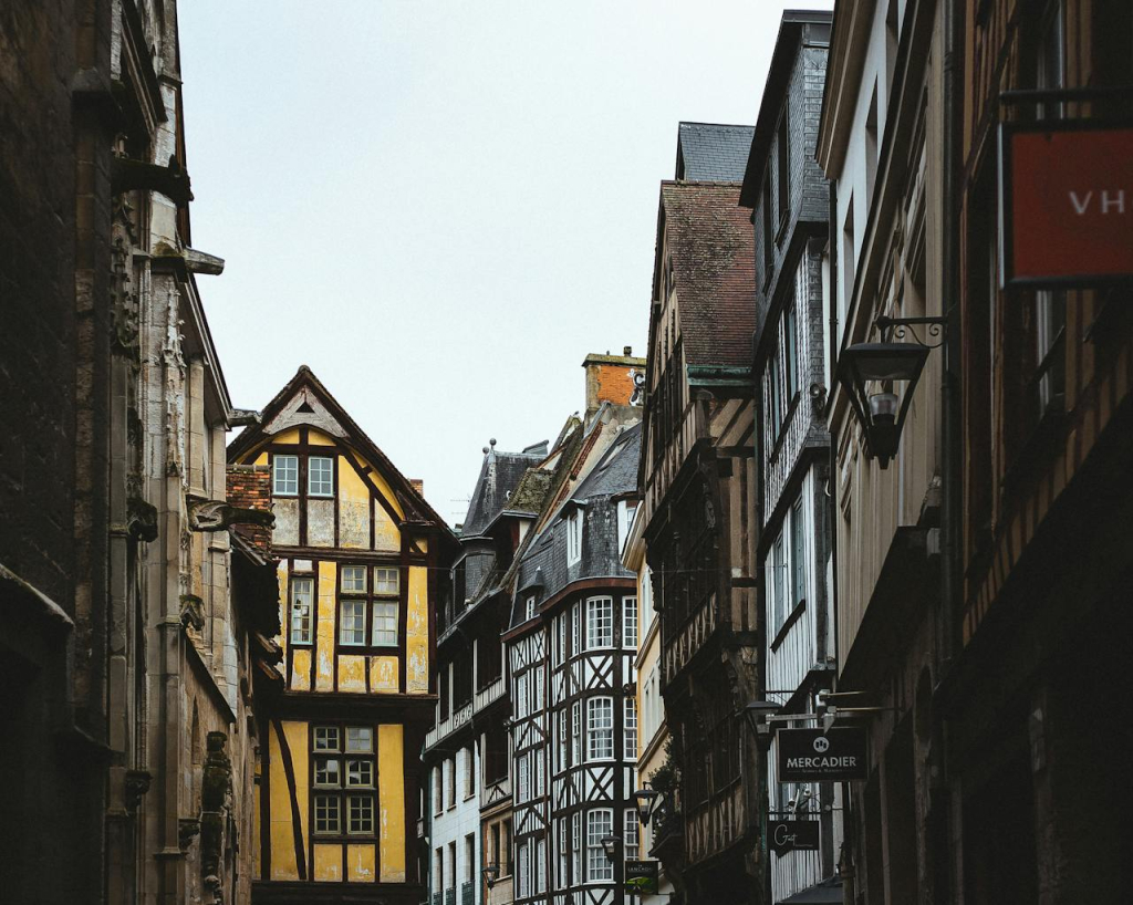 Immobilier de luxe à Rouen villas appartements et prestige