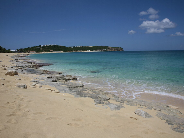 Explorez l’immobilier de prestige à Saint-Martin : villas, domaines et biens exclusifs pour investisseurs et particuliers fortunés.