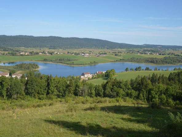 Organisez votre séminaire ou événement dans un château en Bourgogne. Locations de prestige, espaces de réception et hébergements haut de gamme pour vos invités.