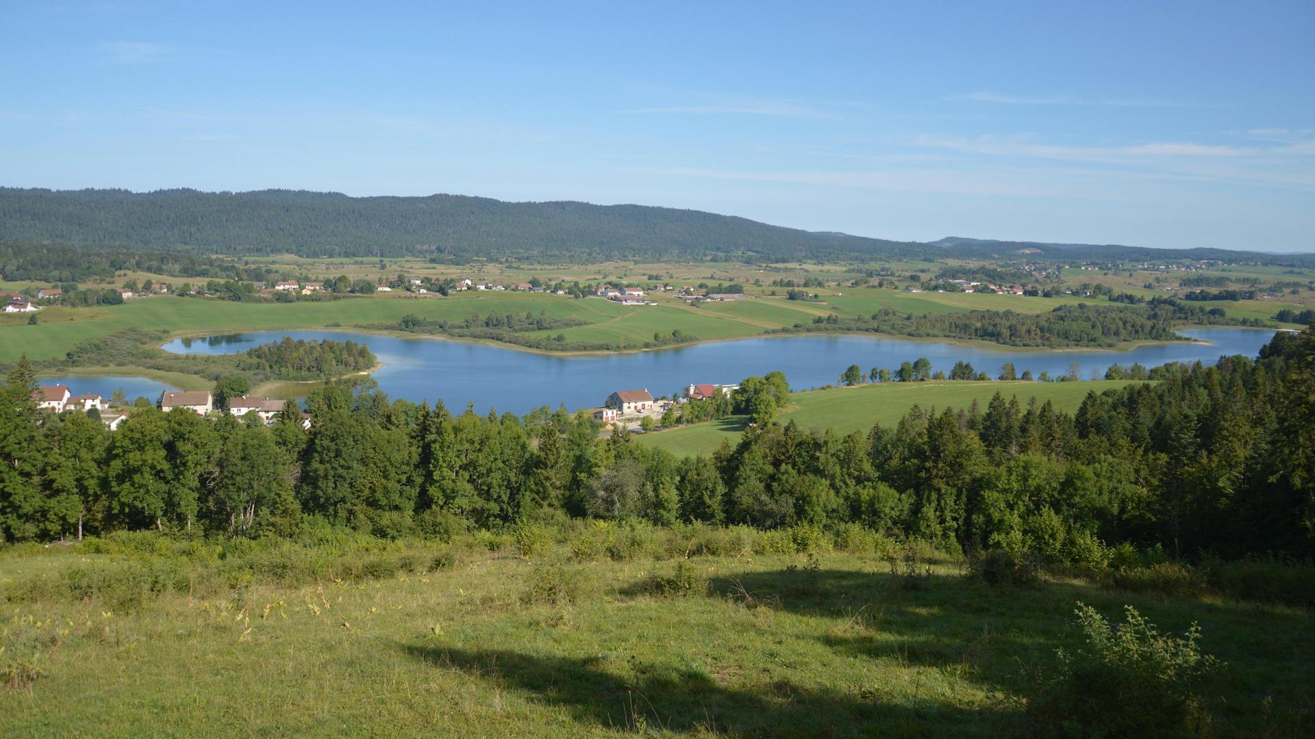 Organize your seminar or event in a castle in Burgundy. Prestigious venues, reception areas and upscale accommodations for your guests.