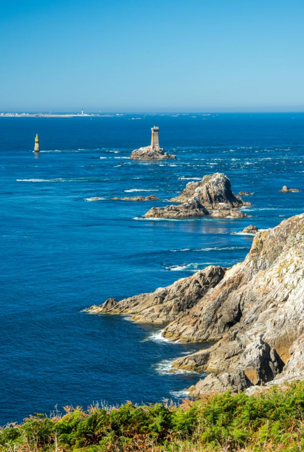 Golfe du Morbihan, Côte de Granit Rose, Finistère et Saint-Malo — guide du marché de l'immobilier de prestige en Bretagne et ses 4 départements.