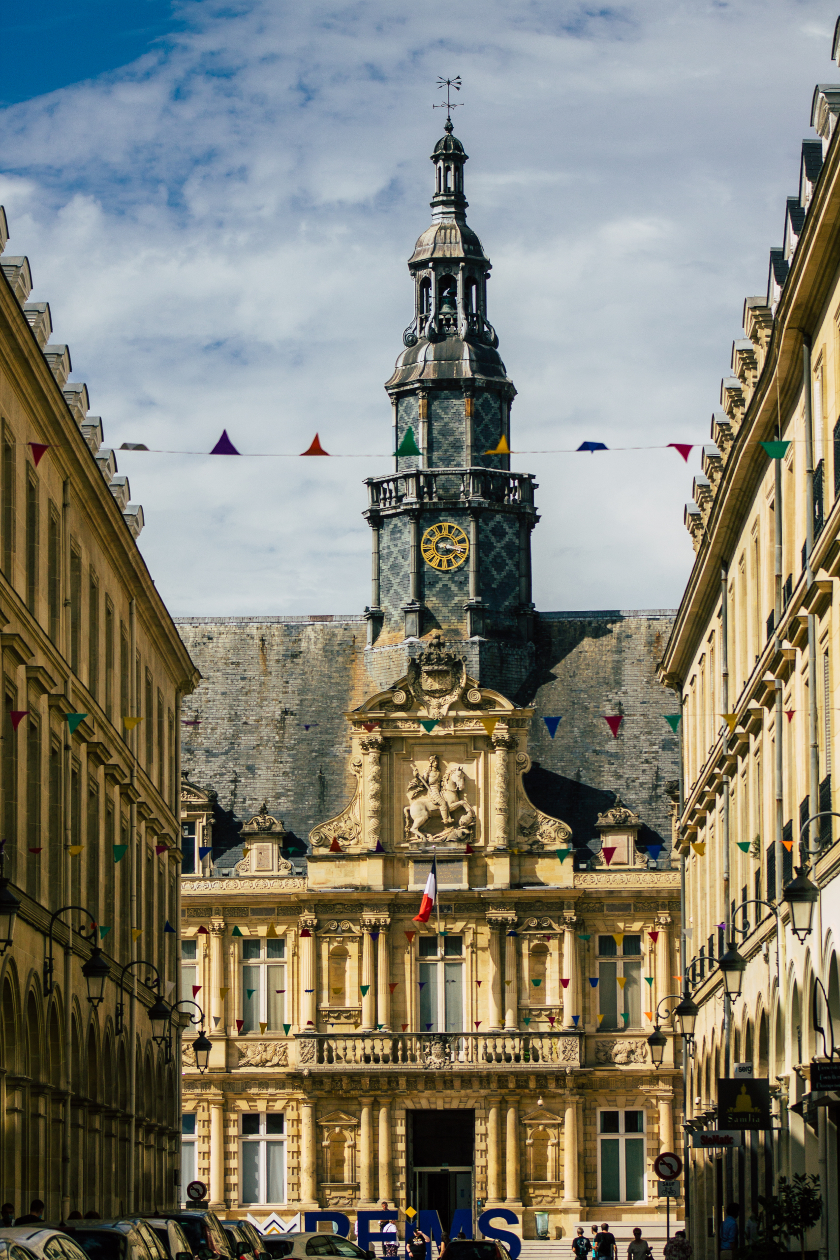 Strasbourg capitale européenne, Route des vins d'Alsace, Nancy et Reims — guide du marché de l'immobilier de prestige en Grand Est et ses 10 départements.