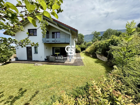 Belle maison moderne avec vue à Archamps