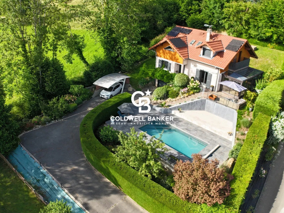 For sale - renovated house 130 m² + veranda. Salève - Lucinges swimming pool
