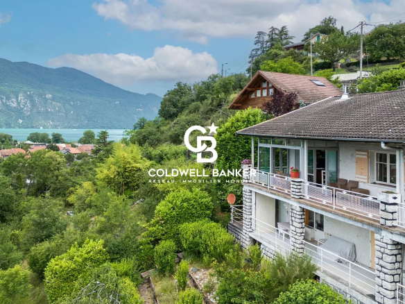 Grand terrain avec maison à Aix les Bains lac du Bourget