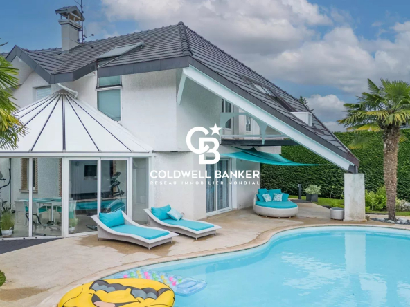 Villa avec piscine proche Genève à Arthaz