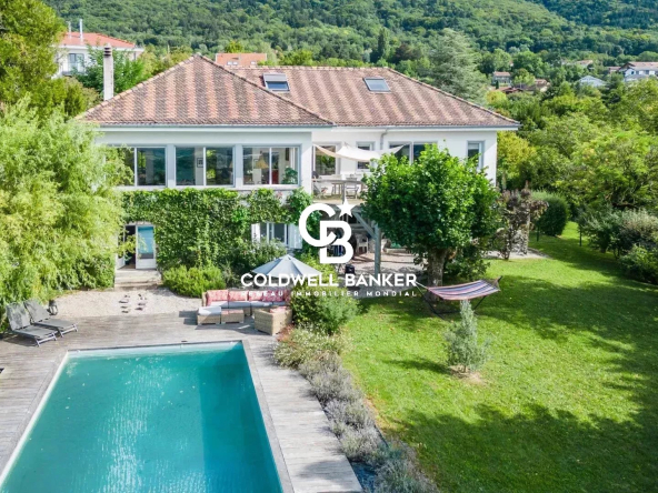 Magnifique maison avec vue Jura à Collonges Sous Salève