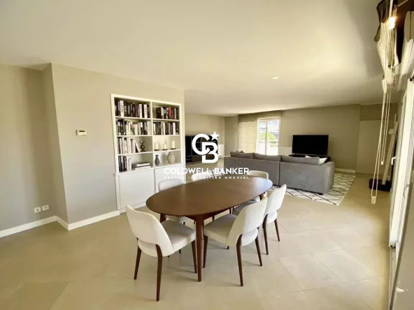 Magnificent attic with quiet view - Prestige residence in Annemasse