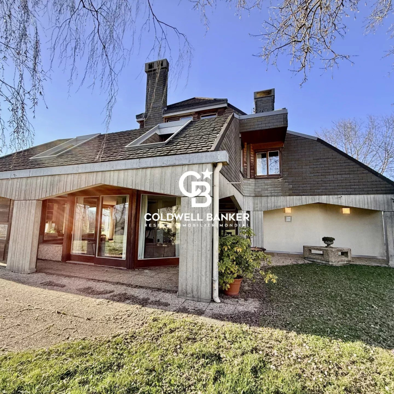 Super Magagnosc, villa to be finished, sea view, 2 possible apartments, swimming pool