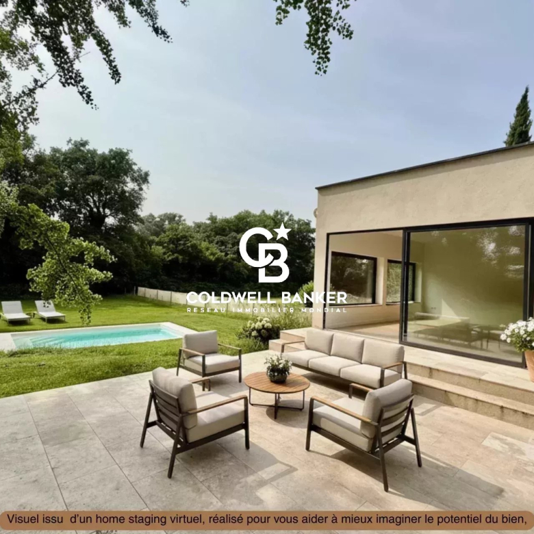 À vendre maison familiale à Annemasse avec terrain arboré de 1 800 m², piscine couverte et accès tram Genève à pied