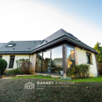 Architect-designed house at the edge of the forest in Mont-Saint-Aignan