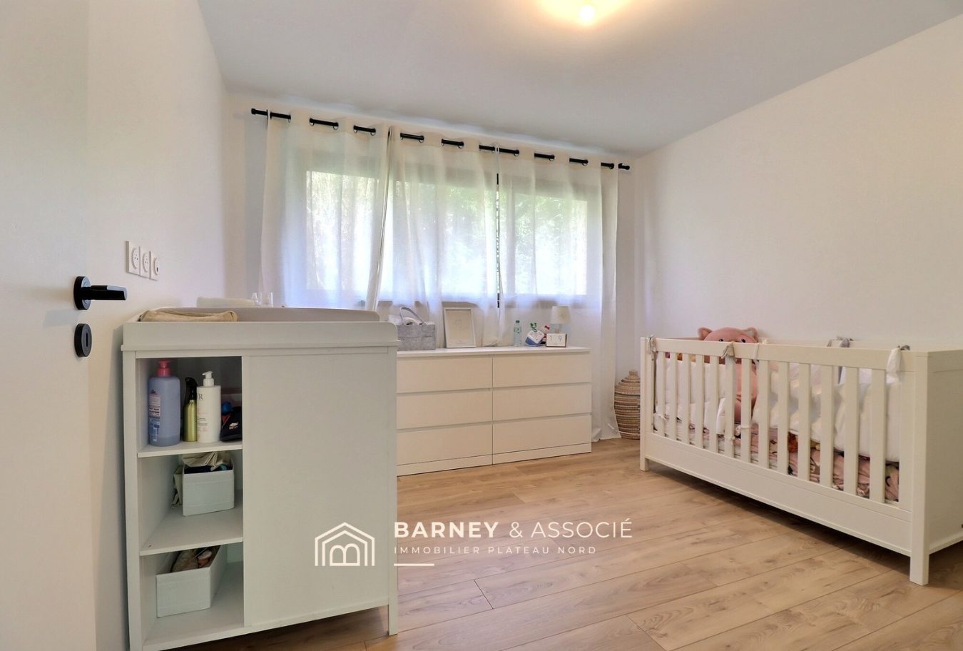 1743093445_VM1022_4_original