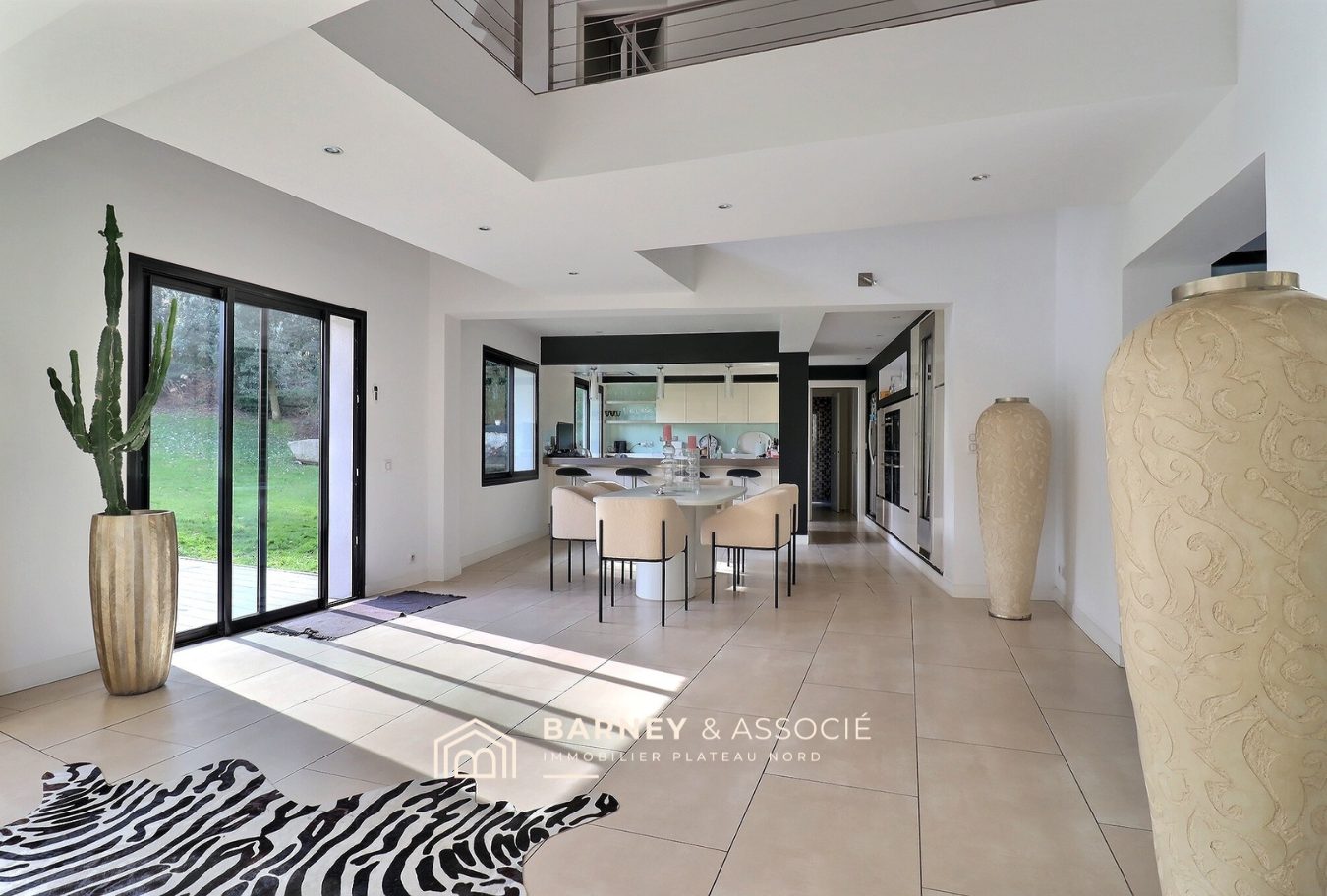 1741609122_VM1093_6_original