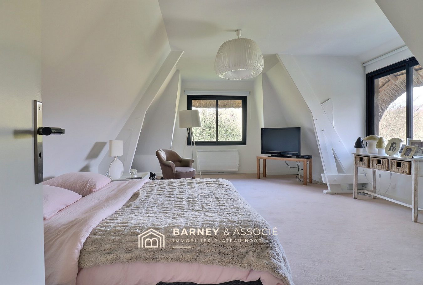 1741609125_VM1093_10_original