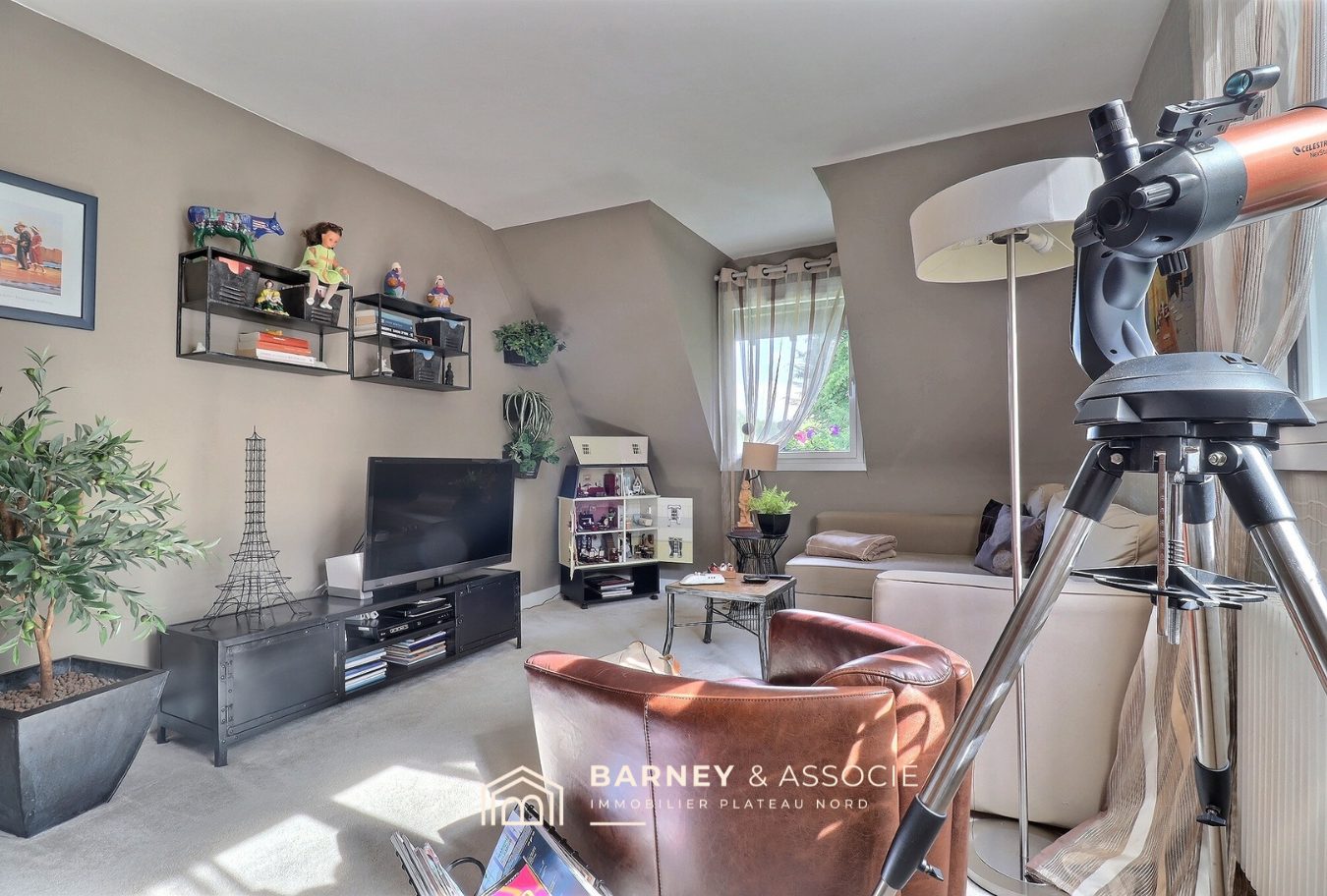 1749911364_VM1204_9_original