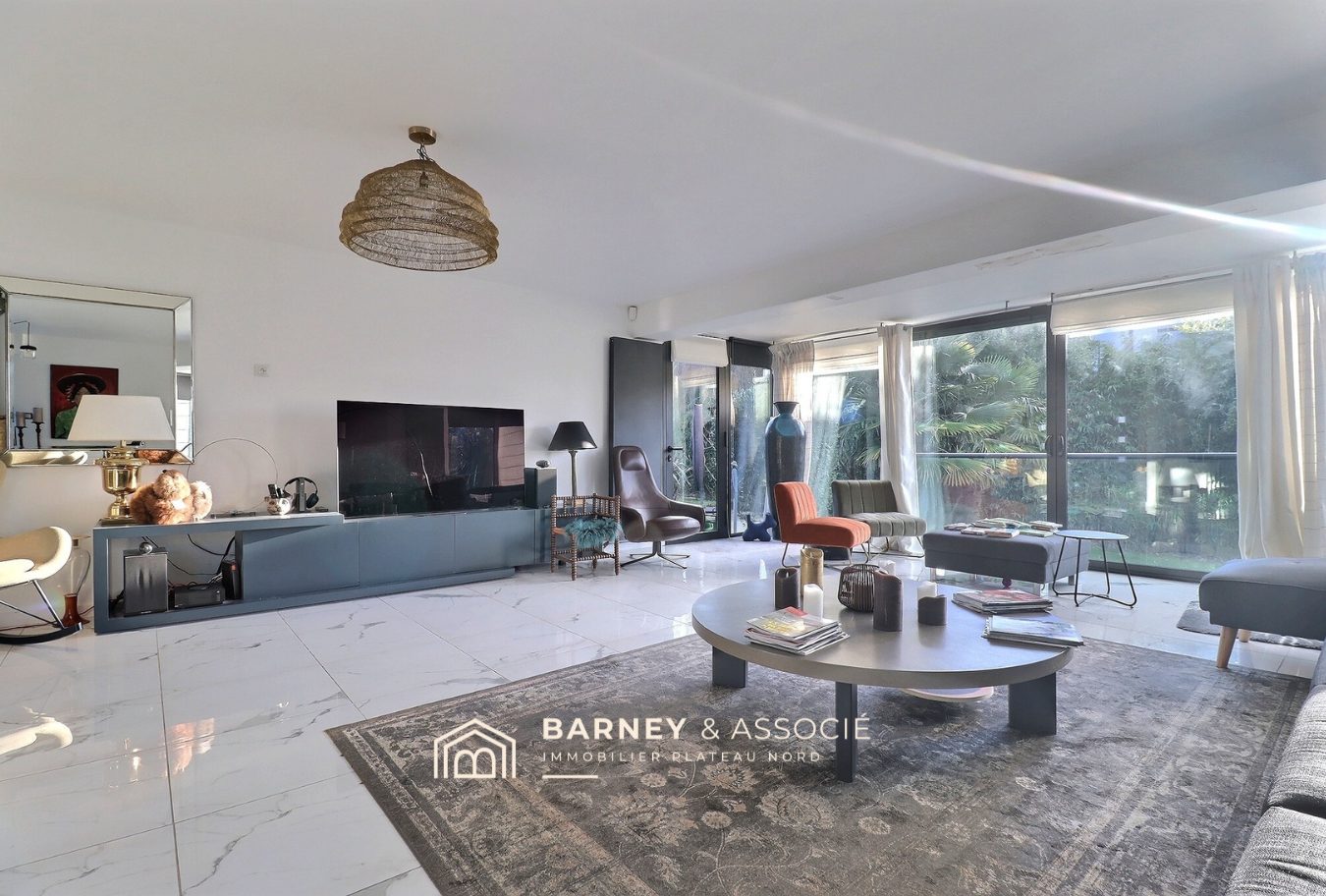 1764169318_VM1311_9_original