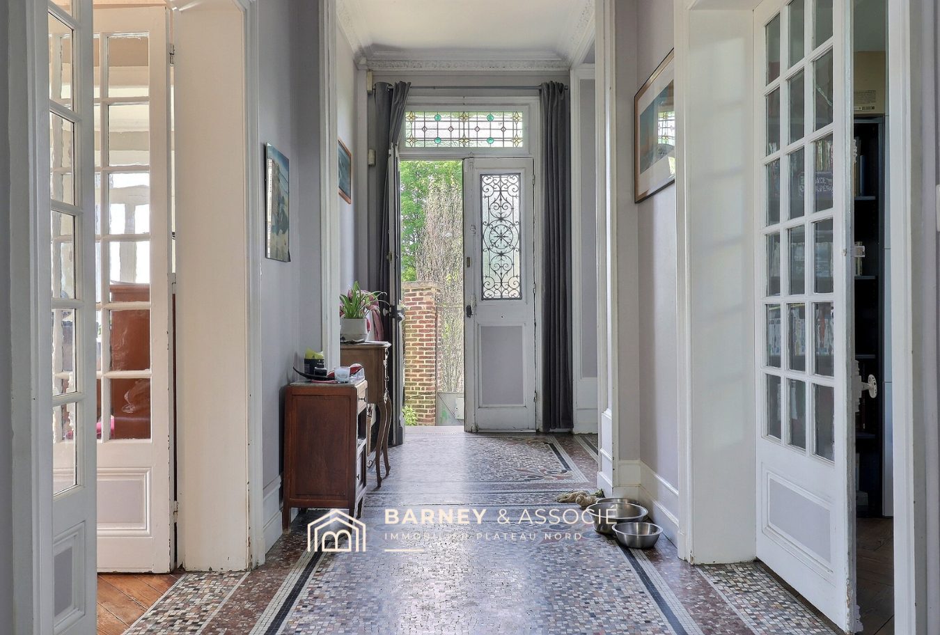 1745506591_VM1124_1_original