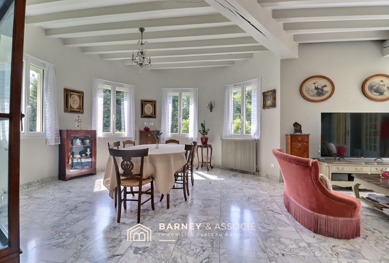 1750926496_VM1202_10_original